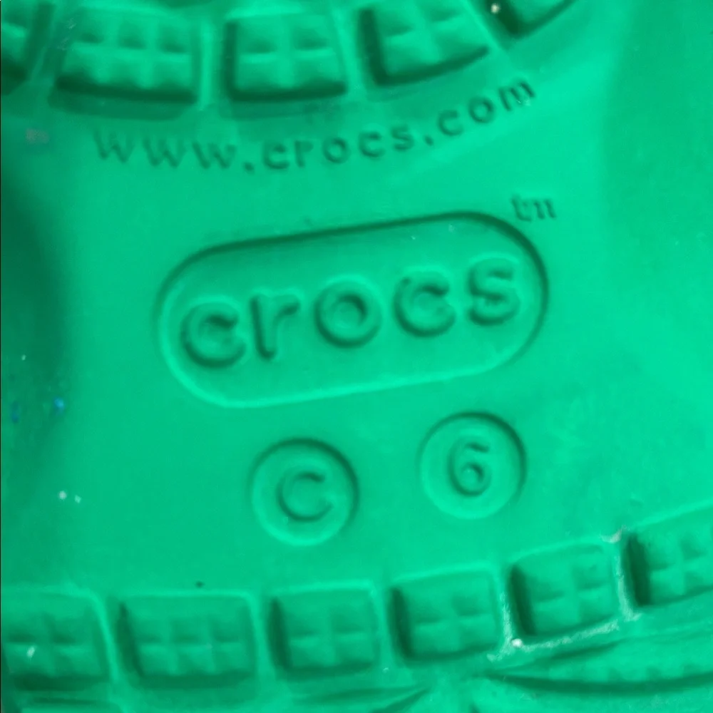 CROCS Disney Infants Holiday Christmas Festive Red Green Clogs Size C6 Sandals